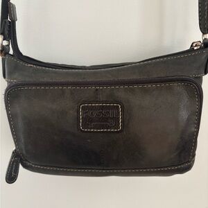 277A Fossil black Leather crossbody Bag